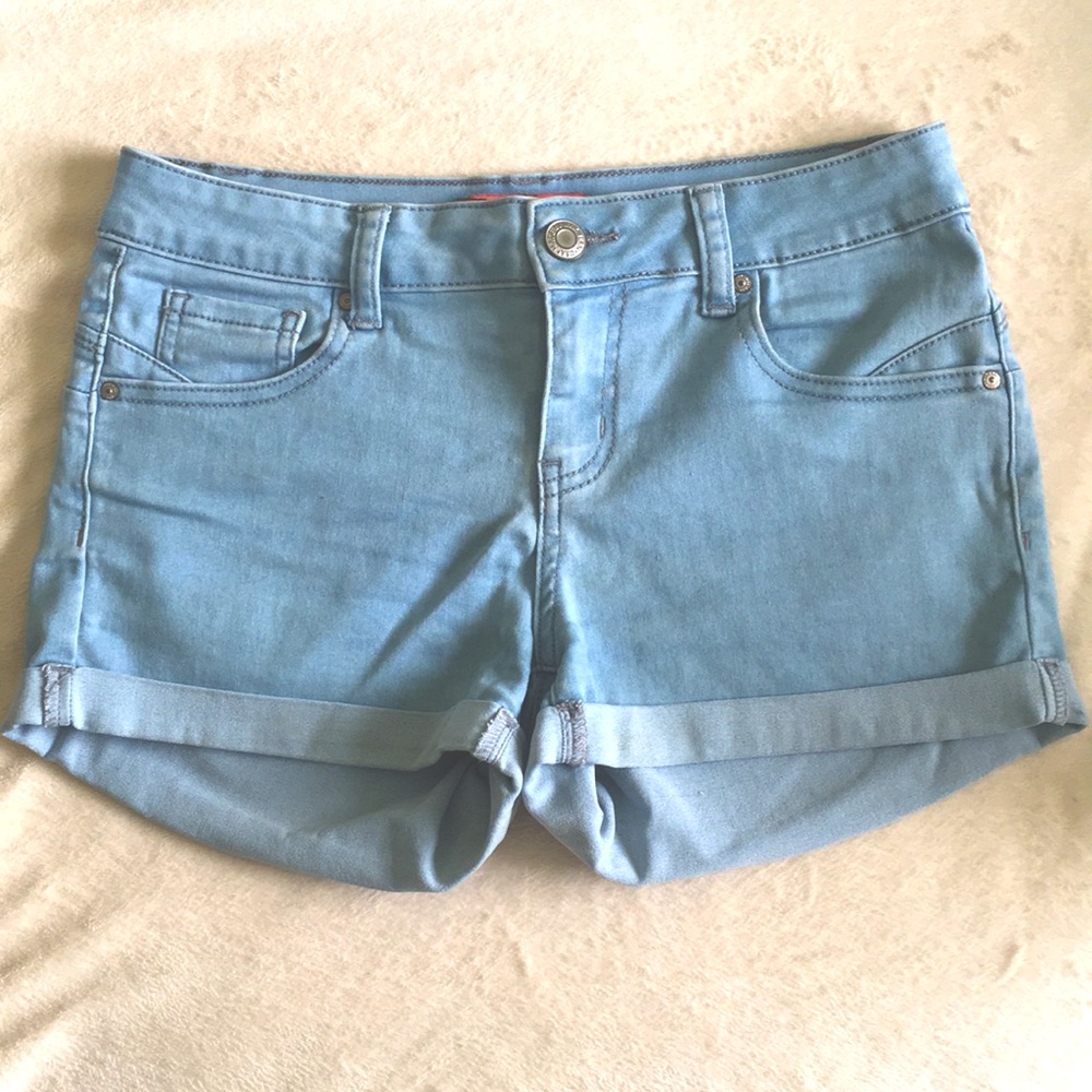 Jean Shorts | Light Wash | Butt Lift